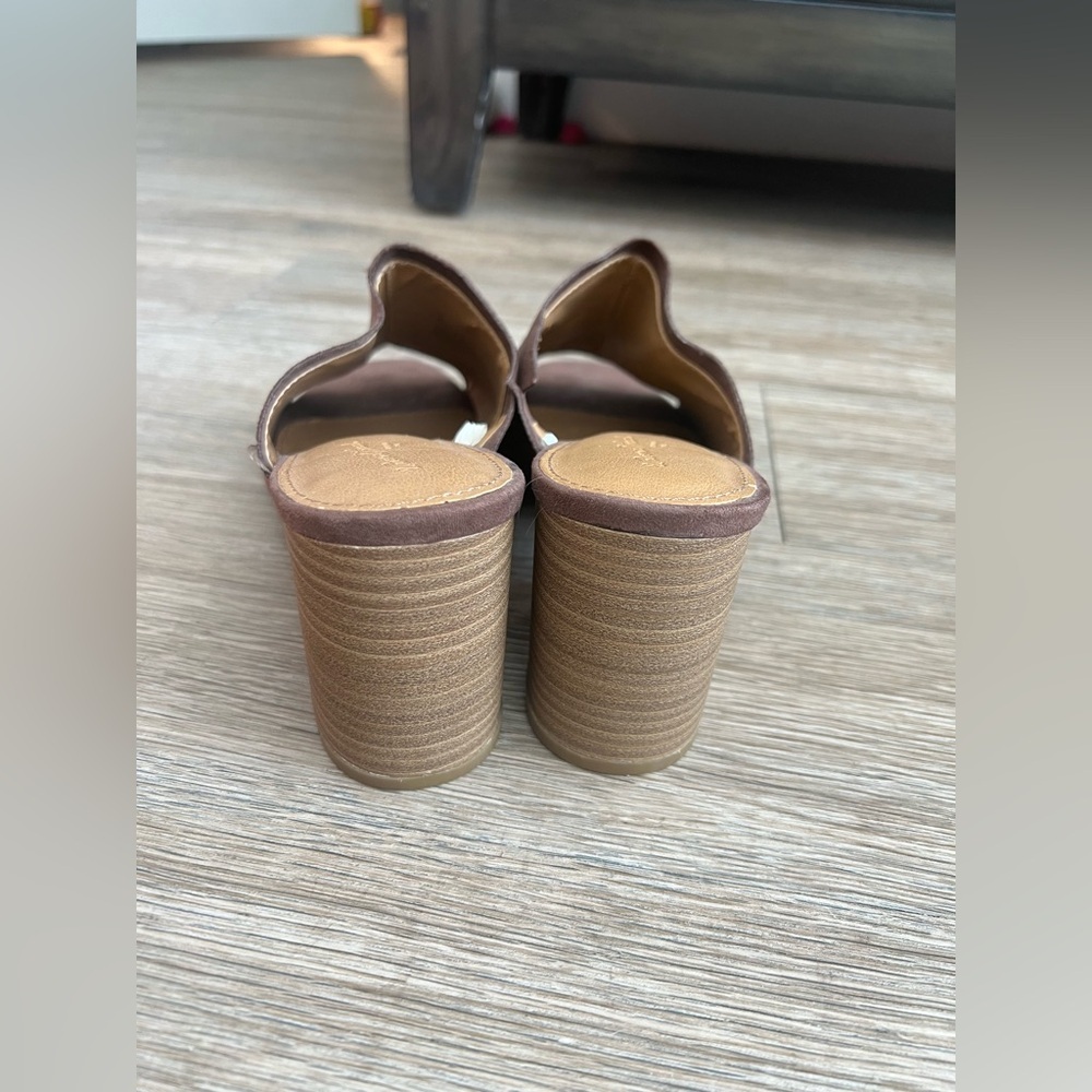 Universal Thread Norelle Womens Microsuede Chunky Heel Open Toe Mules 9 - Picture 3 of 6